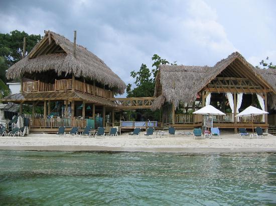 Name:  outside-front-of-hotel.jpg
Views: 693
Size:  49.0 KB