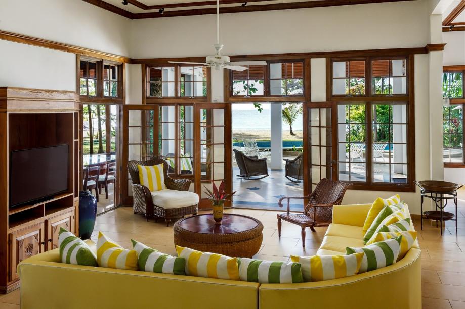 Name:  Almond Villa Livingroom.jpg
Views: 709
Size:  97.7 KB