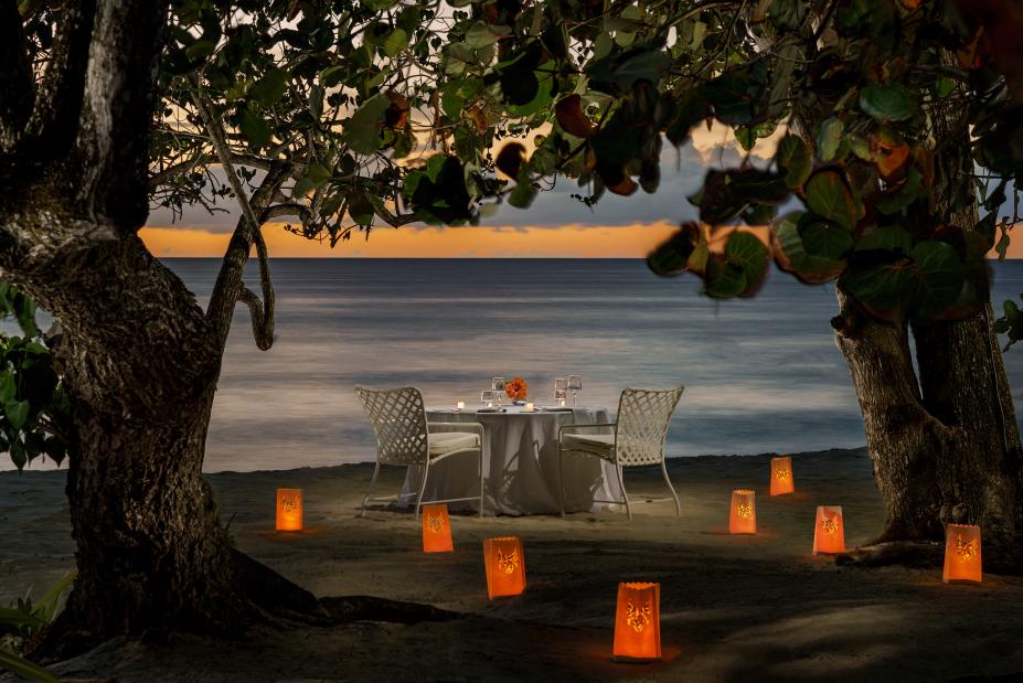 Name:  20160202_Villas_Beach_Dining.jpg
Views: 468
Size:  97.8 KB