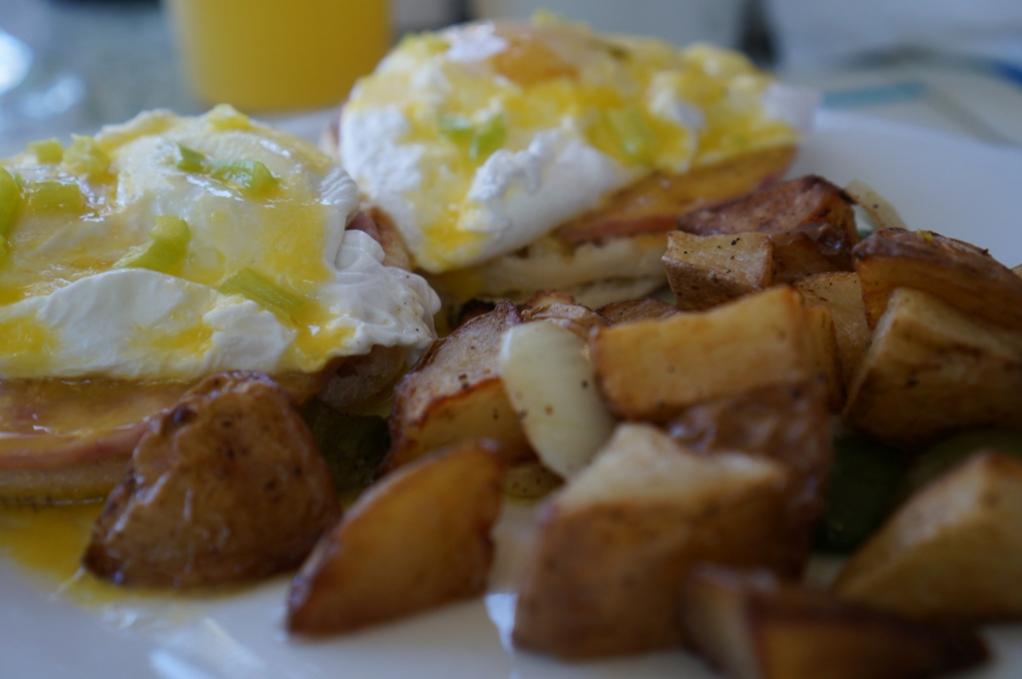 Name:  Eggs Benedict - BarBBarn.jpg
Views: 394
Size:  51.0 KB