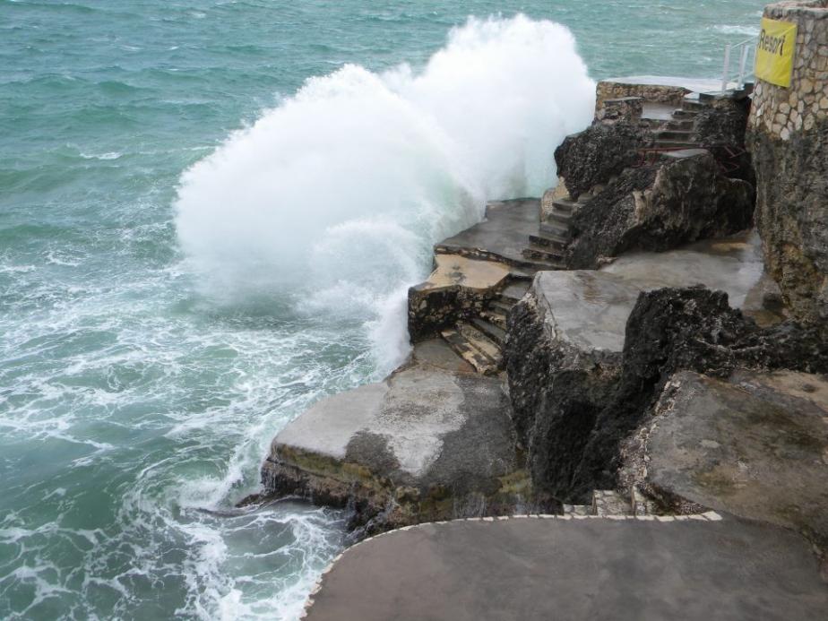 Name:  Wave Crash.jpg
Views: 1093
Size:  94.9 KB