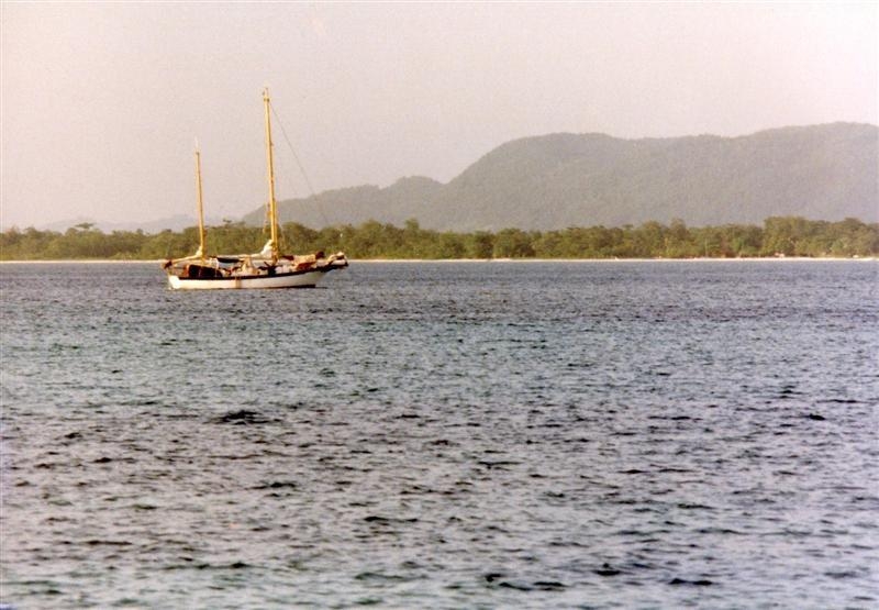 Name:  Hills behind Negril.JPG
Views: 562
Size:  202.4 KB