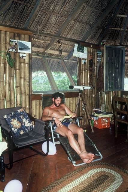 Name:  DinLounge.jpg
Views: 440
Size:  139.6 KB