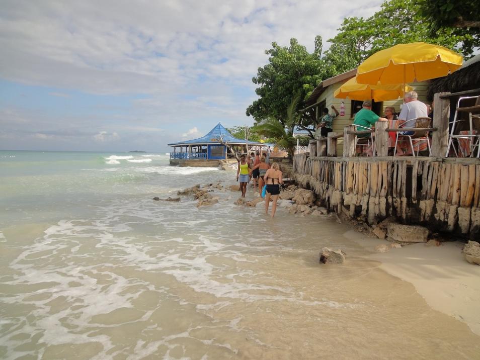 Name:  2013-02-19 Country Country Beach.jpg
Views: 702
Size:  93.3 KB