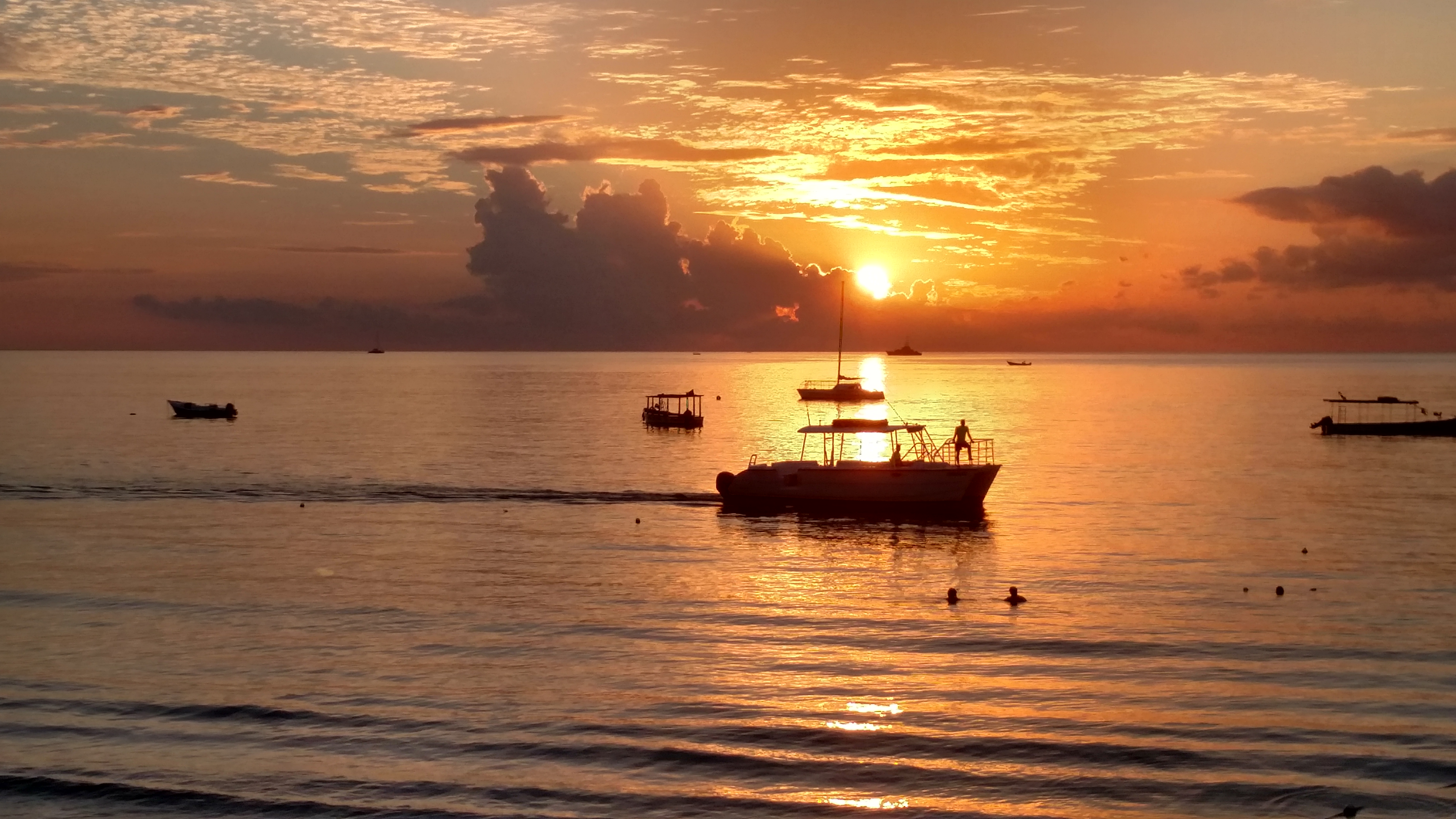 Name:  IMG_20171129_172738029_HDR[1].jpg
Views: 878
Size:  3.30 MB