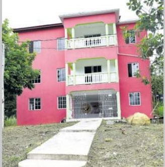 Name:  073 bank in accompong town.jpg
Views: 1147
Size:  45.2 KB
