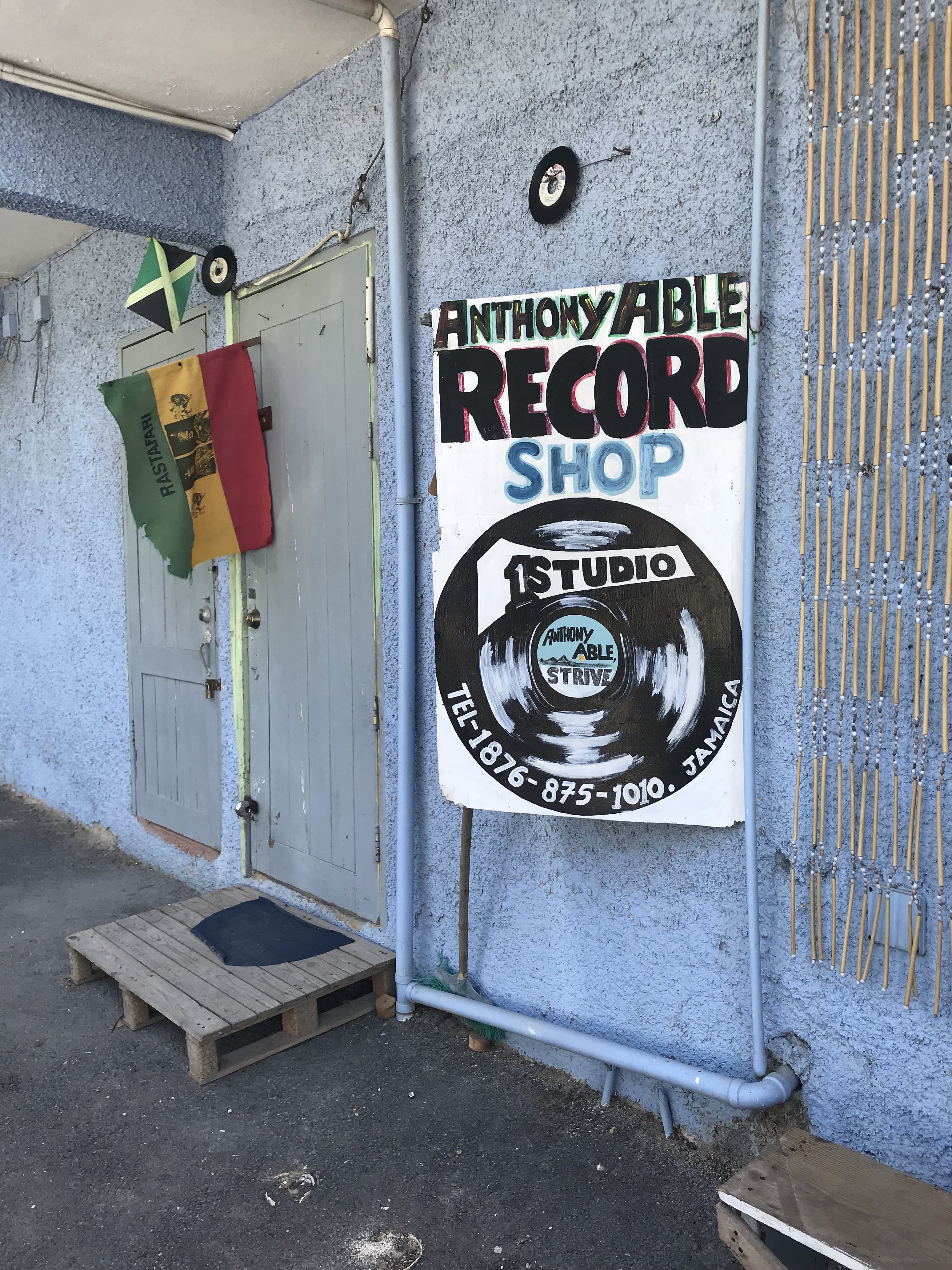 Name:  534427-anthony-able-record-shop-formerly-plazina-records_0.jpg
Views: 664
Size:  1.54 MB