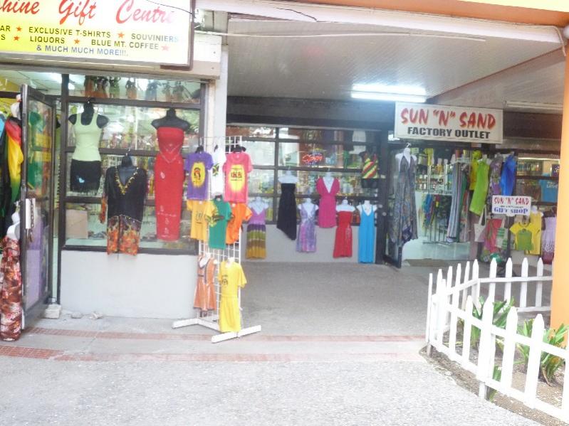 Name:  00063.jpg
Views: 942
Size:  78.8 KB