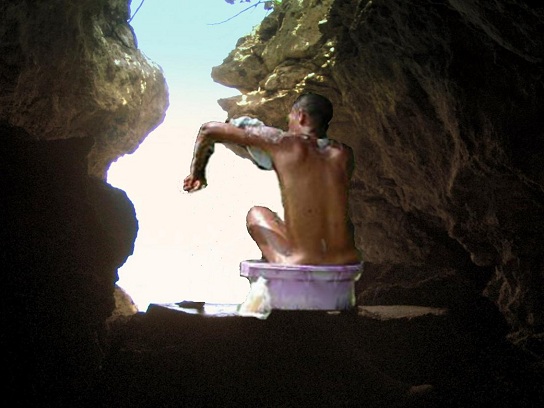 Name:  Smith in cave.jpg
Views: 920
Size:  68.6 KB