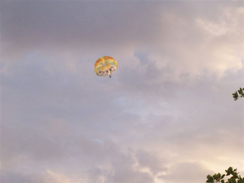 Click image for larger version. 

Name:	parasail.jpg 
Views:	1135 
Size:	17.6 KB 
ID:	829