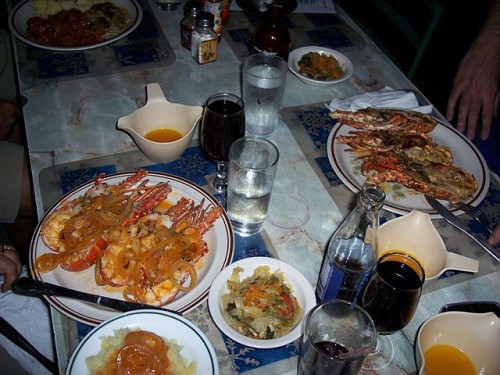 Click image for larger version. 

Name:	lobster dinner.jpg 
Views:	1454 
Size:	62.2 KB 
ID:	834