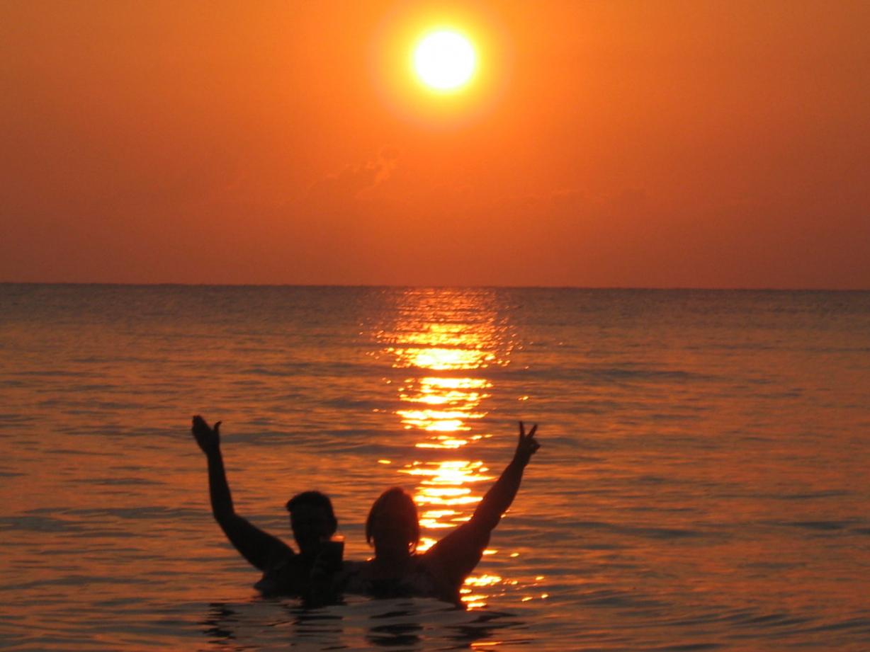 Name:  Sunset.jpg
Views: 837
Size:  82.9 KB