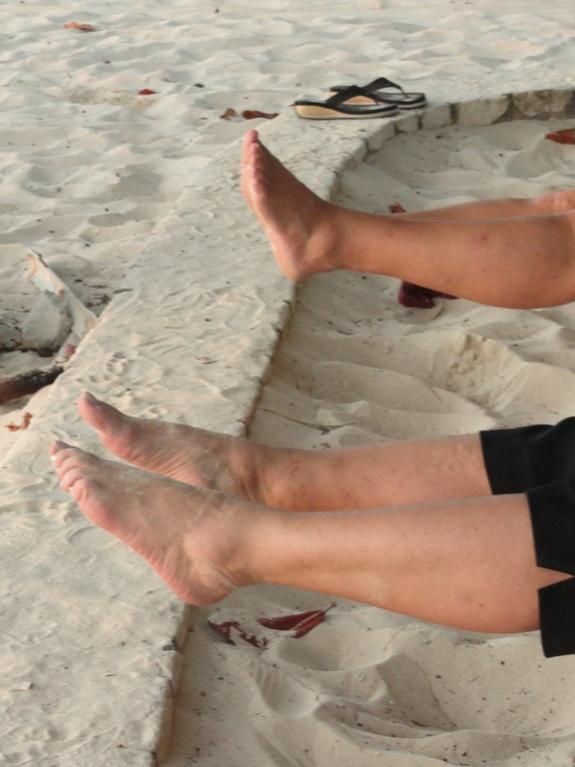 Name:  feet 1 .jpg
Views: 447
Size:  48.5 KB