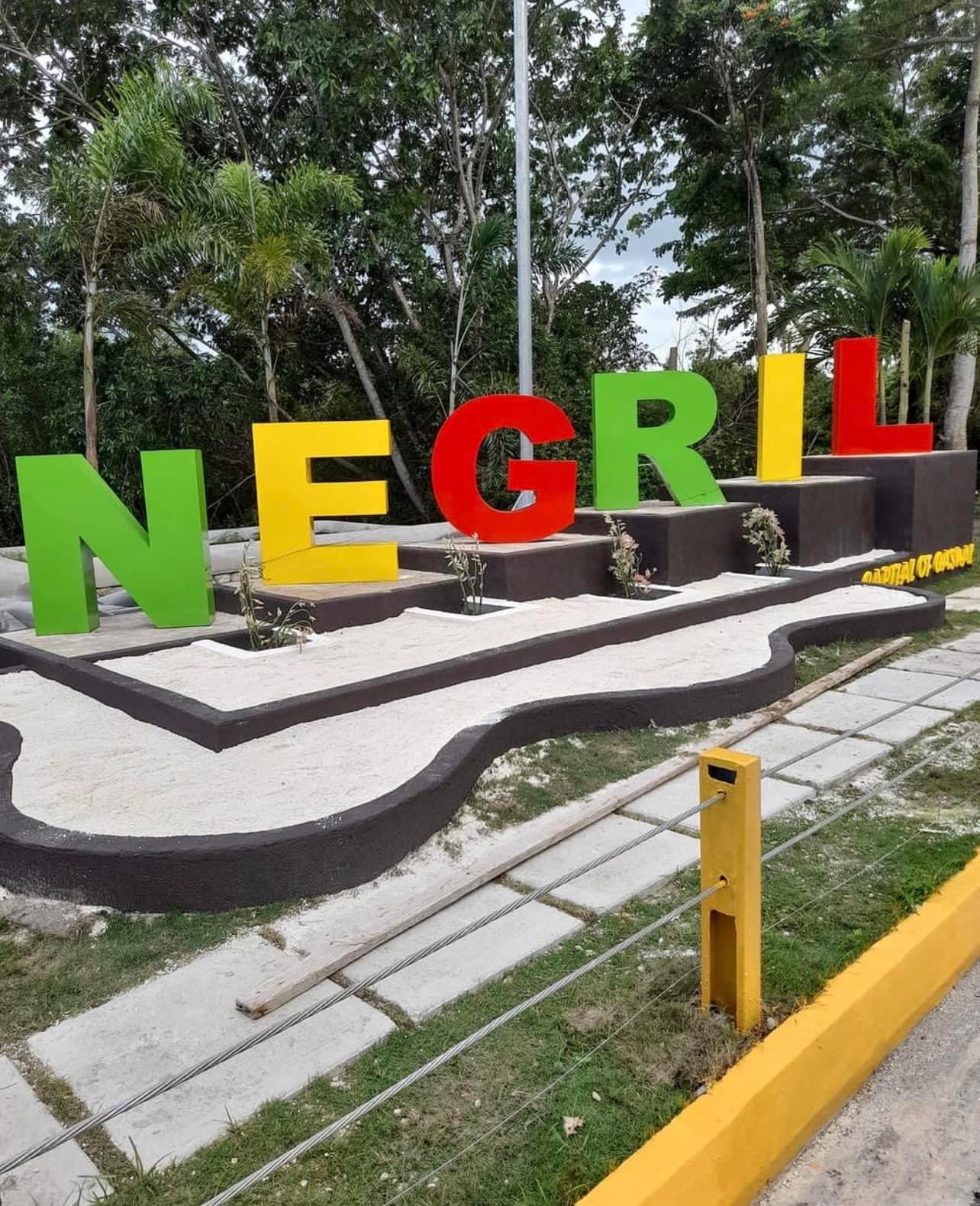 Name:  NEGRIL Capital of Casual.JPG
Views: 423
Size:  510.3 KB