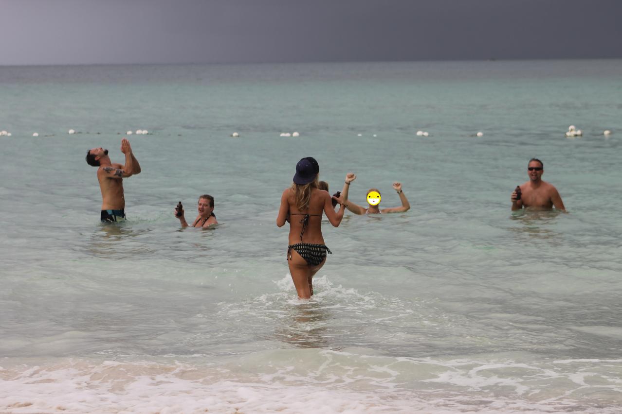 Name: w99.jpg
Views: 1156
Size: 87.2 KB