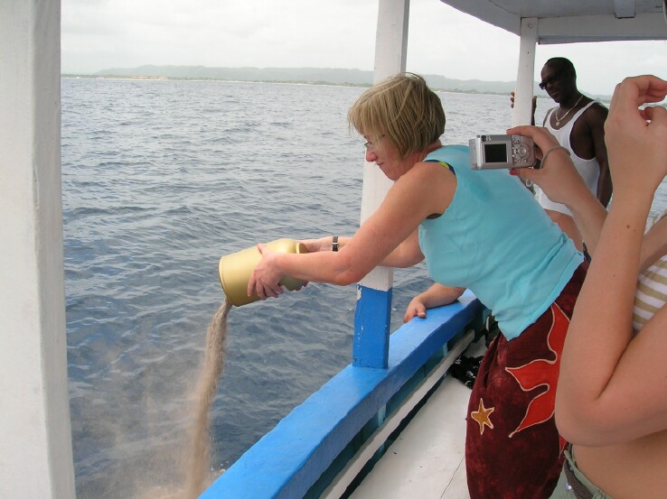 Name: 2000 0001famousvicent2goodbye3a.jpg
Views: 829
Size: 92.4 KB