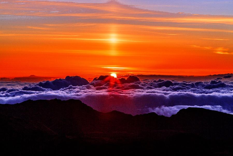 Name:  sunrise at haleakula.jpg
Views: 433
Size:  53.0 KB