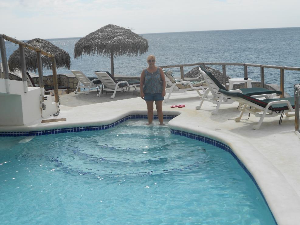 Name: the start of another Negril vacatio!! 011.jpg
Views: 467
Size: 92.8 KB