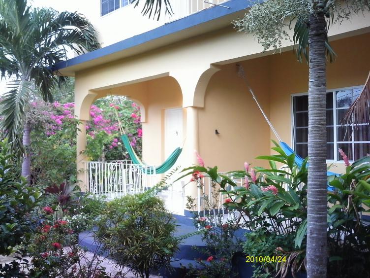 Name:  Jamaica, April, 2010 069.jpg
Views: 447
Size:  100.5 KB