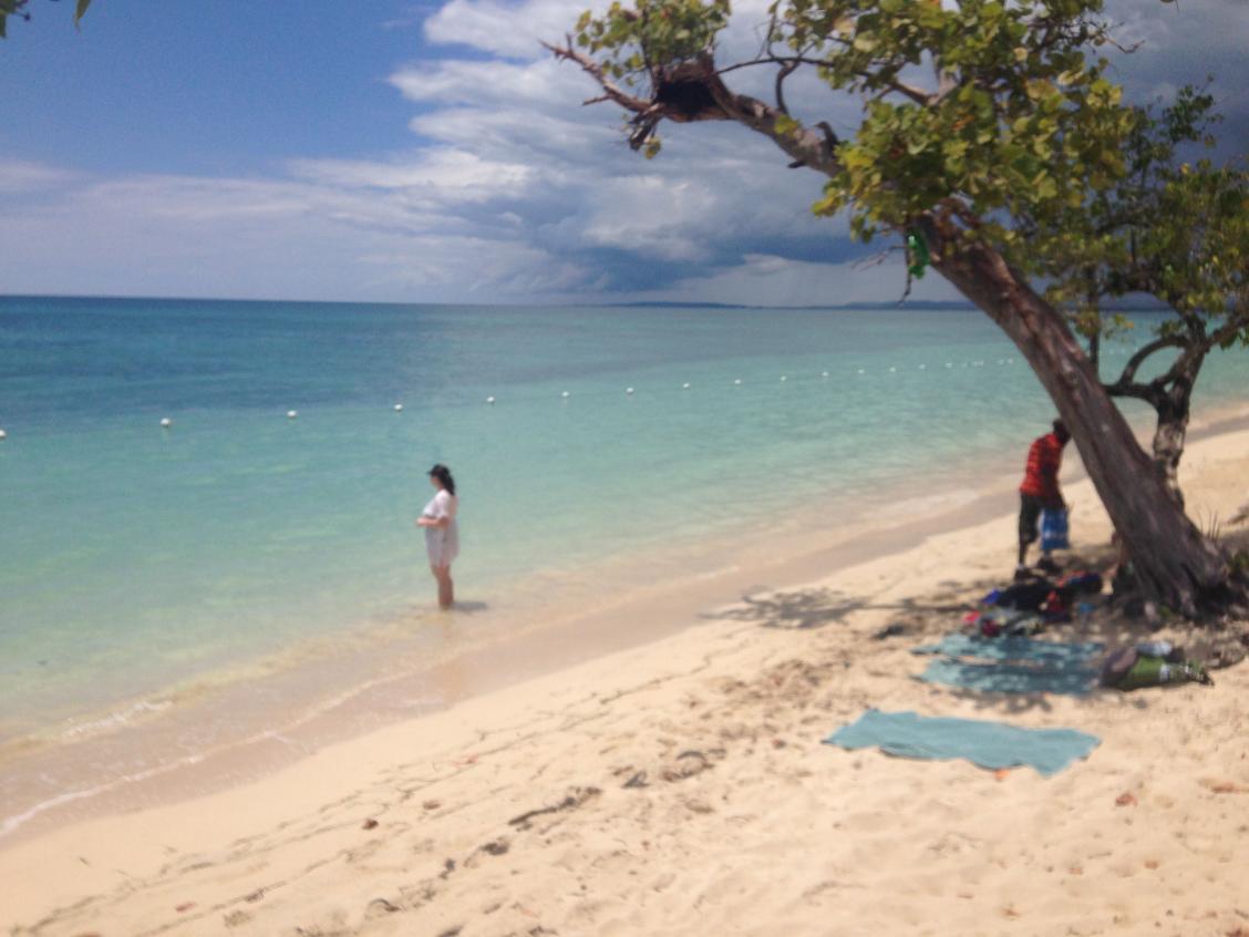 Name:  Bluefields Beach Storm Approaching.jpg
Views: 243
Size:  84.5 KB