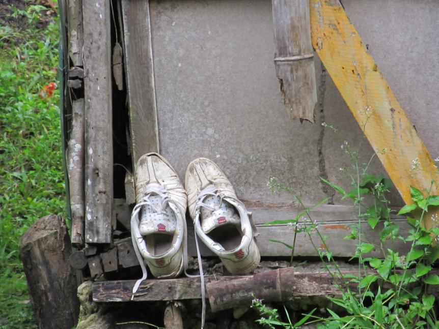 Name: shoes.jpg
Views: 944
Size: 95.1 KB