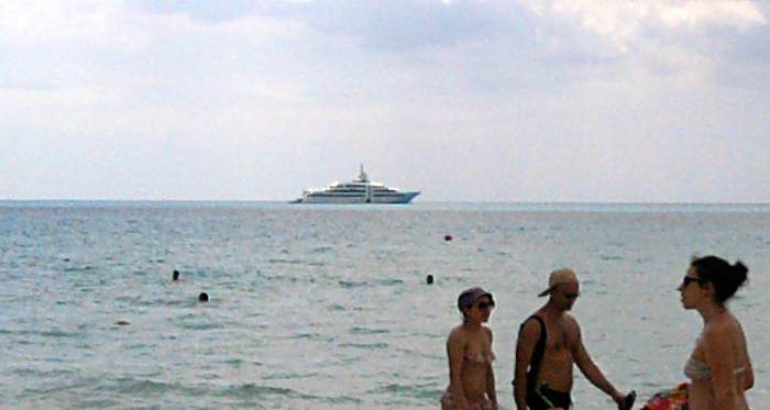 Luxury Yacht in Negril Jamaica